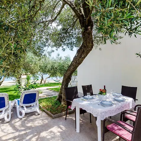 Apartman With Balcony And Sea View
